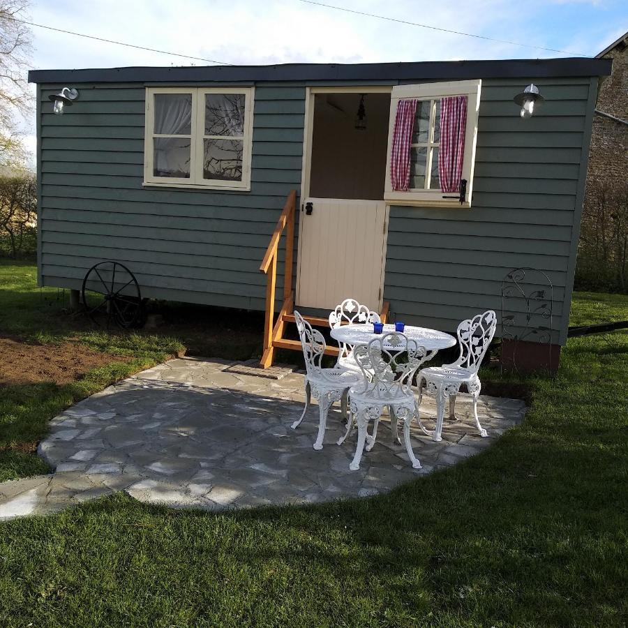 The English Shepherds Hut @ Les Aulnaies Echauffour Exteriör bild
